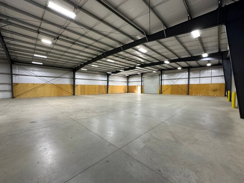 More Photos Of 2909 Unicorn Rd, Bakersfield Warehouse For Lease