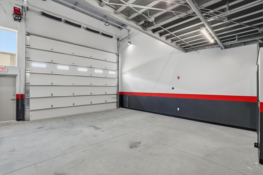 More Photos Of 6767 All Stars Ave, Frisco Showroom For Sale