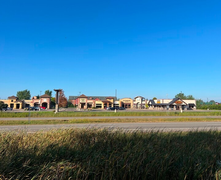 More Photos Of 15670 Edgewood Dr, Baxter General Retail For Sale