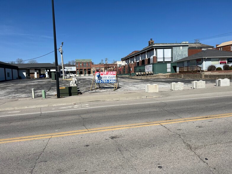 Primary Photo Of 118 W 4th St, Fulton Land For Lease