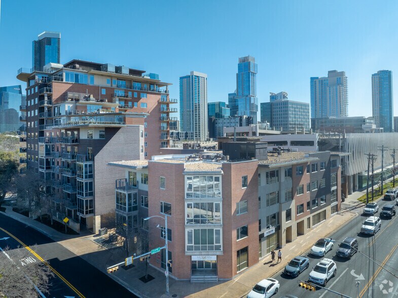 More Photos Of 901 W 9th St, Austin Office For Lease