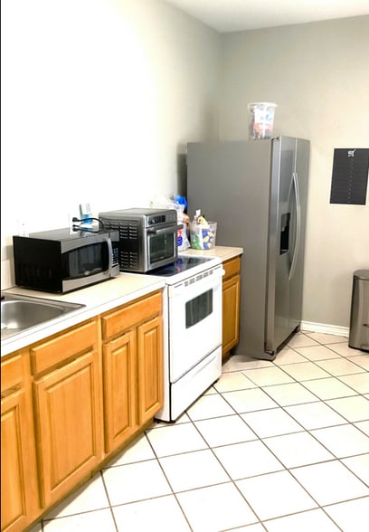 More Photos Of 729 Industrial Park Dr, Newport News Service For Sale