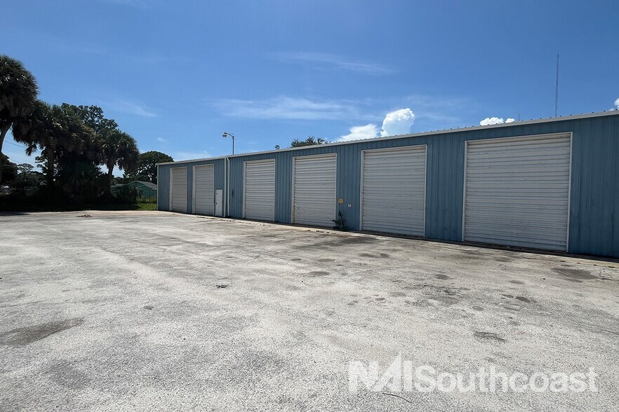 More Photos Of 907 Angle Rd, Fort Pierce Warehouse For Lease