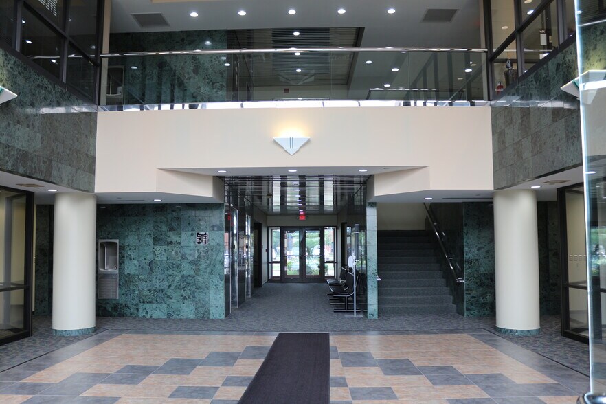 More Photos Of 3201 W White Oaks Dr, Springfield Office For Sale