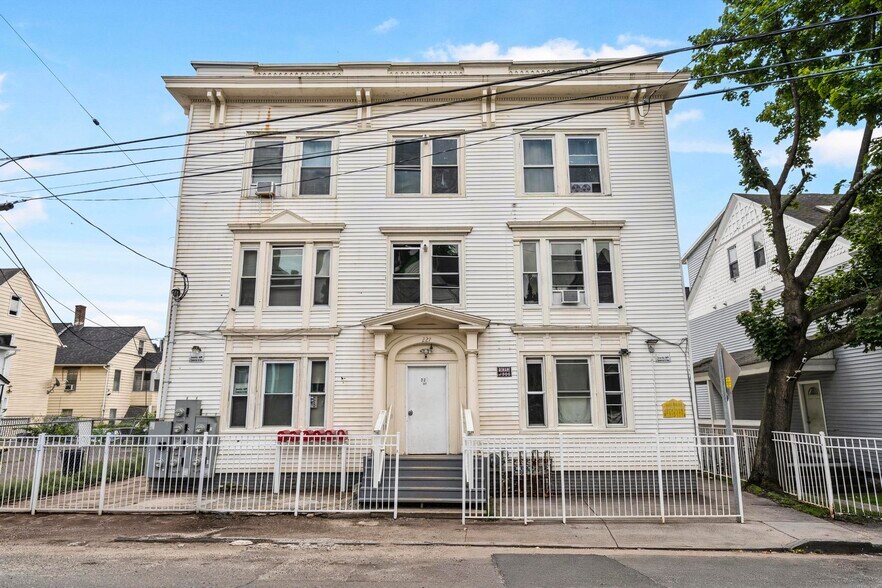 More Photos Of 227 Hillside Ave, Waterbury Apartments For Sale
