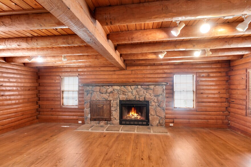 More Photos Of 100 Quest Ct, Keller Office For Sale