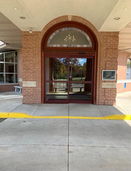 More Photos Of 3656 Dressler Rd NW, Canton Restaurant For Sale