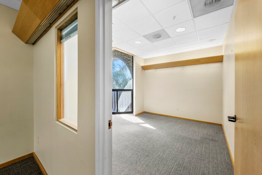 More Photos Of 300 S Mills Rd, Ventura Bank For Sale