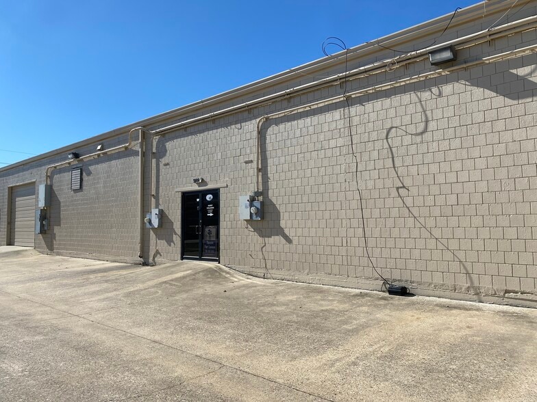 More Photos Of 5006 Louetta Rd, Spring Freestanding For Lease