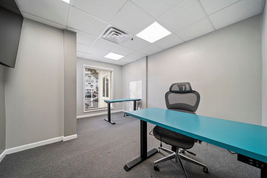 More Photos Of 75 Gilcreast Rd, Londonderry Office For Sale
