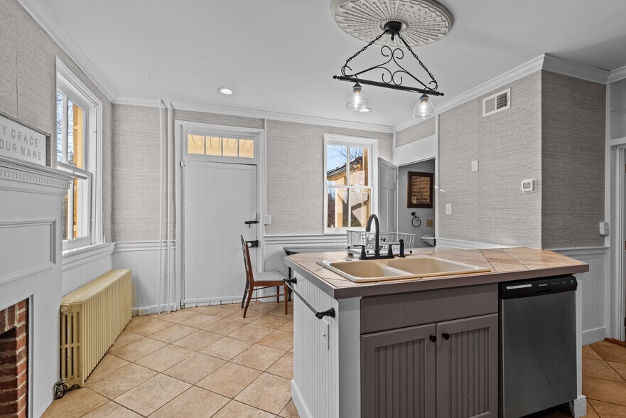 More Photos Of 120 Water St, New Windsor Lodge Meeting Hall For Sale