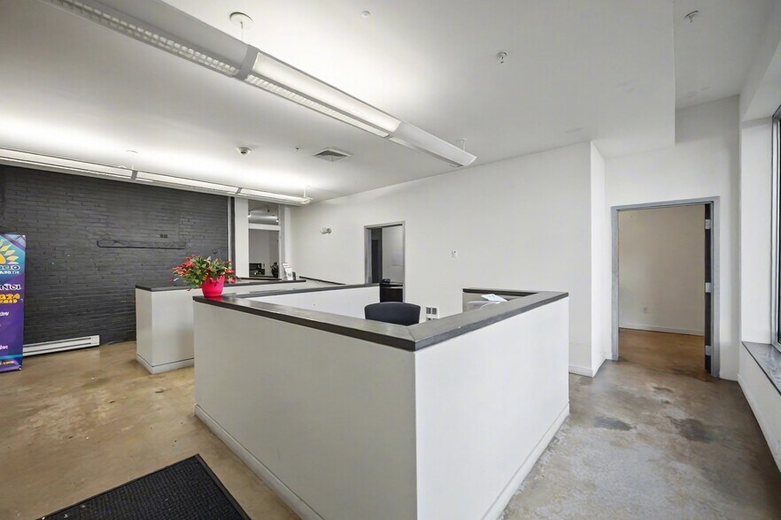 More Photos Of 817 Grand Ave, New Haven Freestanding For Lease