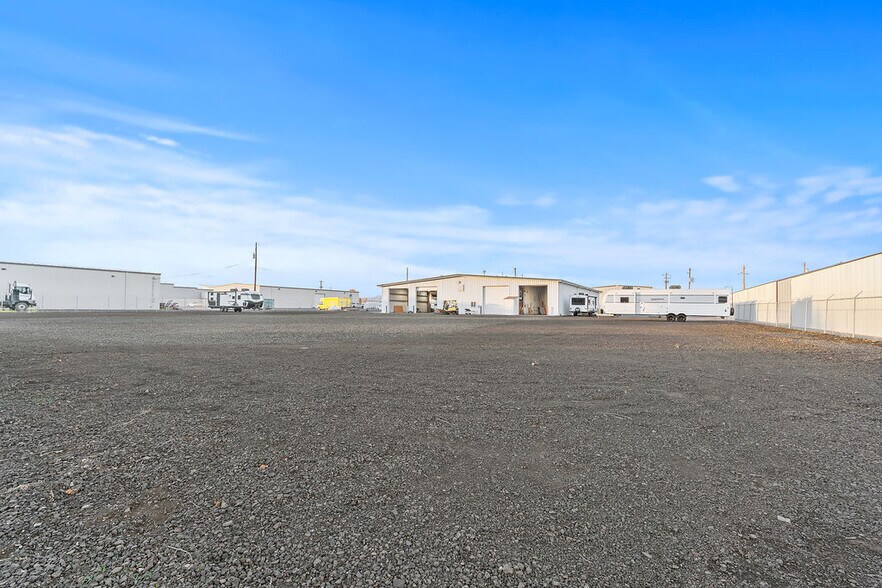 More Photos Of 1220 Industrial Way, Union Gap Warehouse For Lease