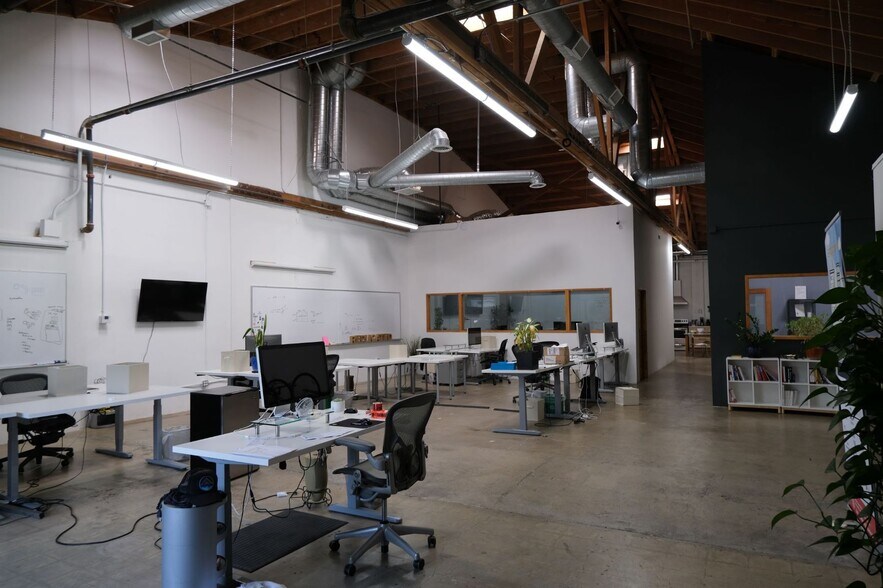 Primary Photo Of 5913-5915 Blackwelder St, Culver City Loft Creative Space For Lease