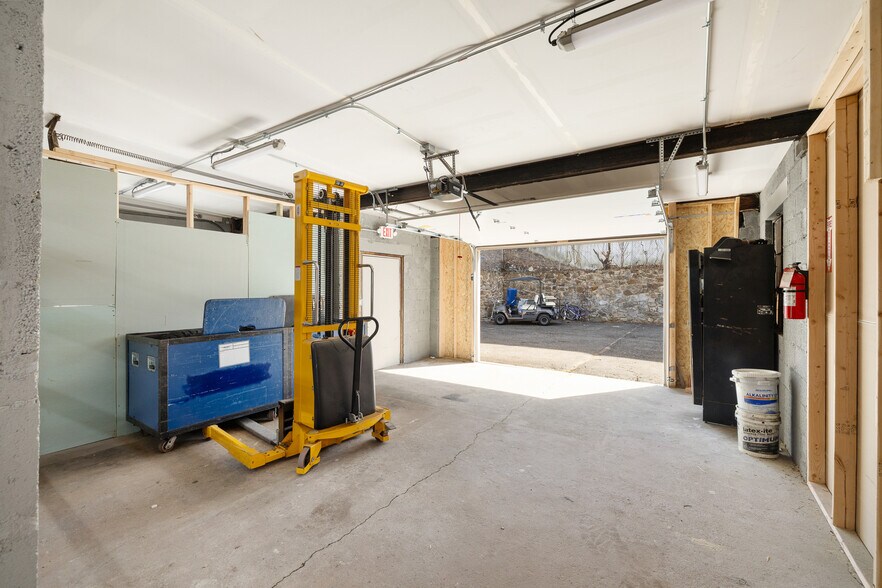 More Photos Of 22 Leonard St, Norwalk Storefront Retail Office For Sale