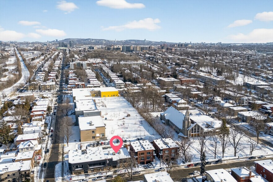 More Photos Of 1558 Rue Viel, Montréal Office For Sale