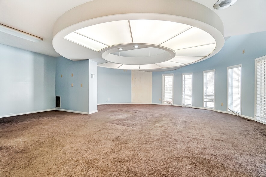 More Photos Of 6750 Brandt Pike, Huber Heights Medical For Sale