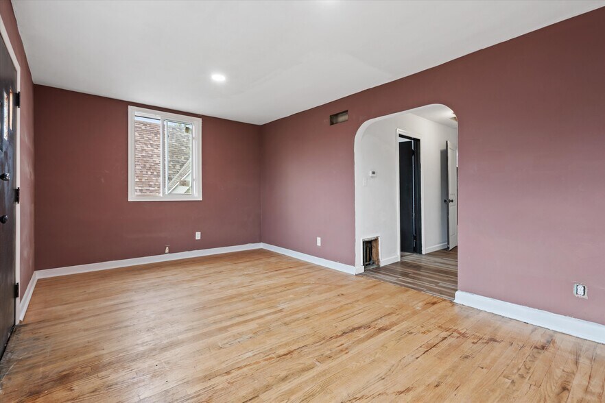 More Photos Of 1322 W Concordia Ave, Milwaukee Multifamily For Sale