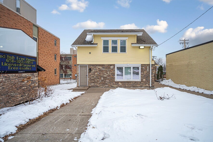 More Photos Of 3826 W Broadway Ave, Minneapolis Medical For Sale