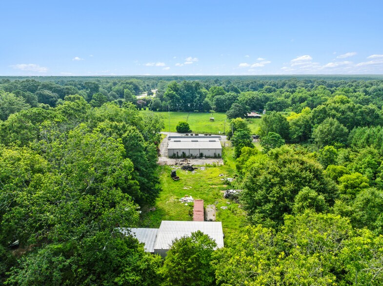 More Photos Of 106 Torrence Rd, Tuskegee Office For Sale