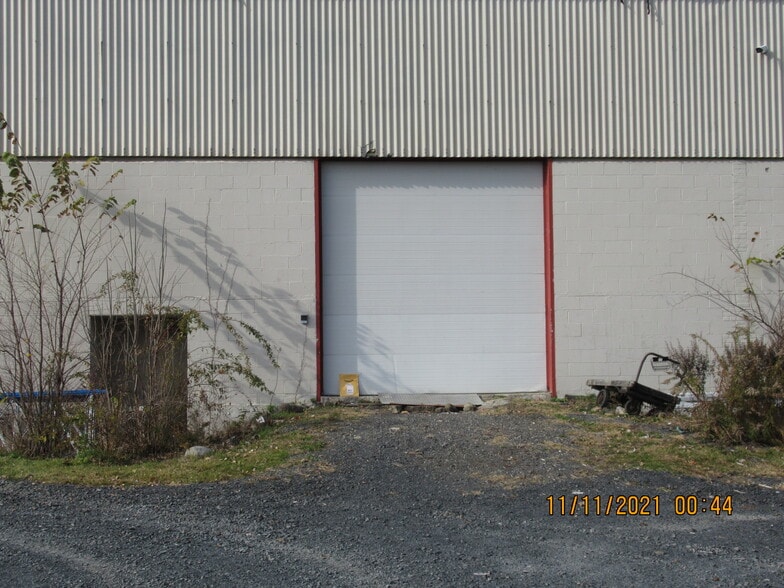 More Photos Of 63 Railroad Ave, Wallkill Warehouse For Lease