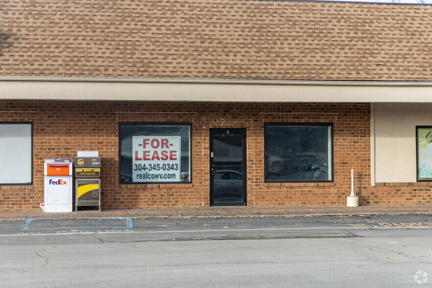 More Photos Of 2-20 Perry Morris Sq, Milton Freestanding For Lease