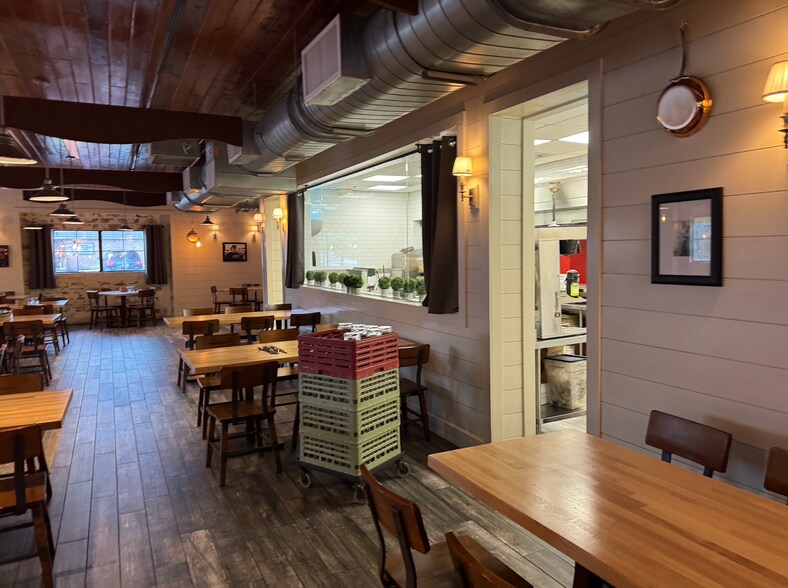 More Photos Of 101 Heights Blvd, Houston Restaurant For Sale