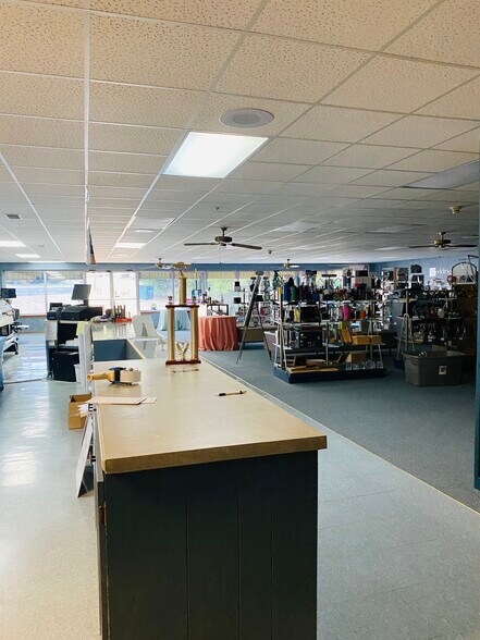 More Photos Of 721 Highway 5 N, Mountain Home Storefront For Sale