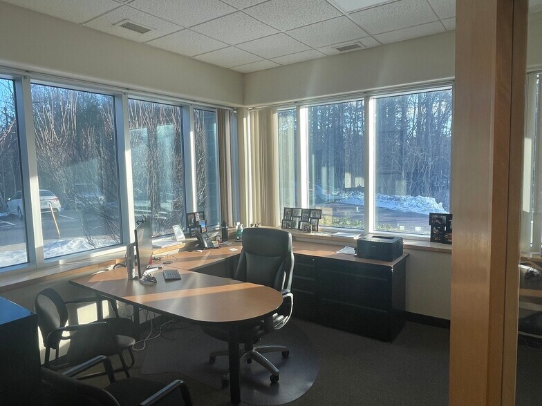 More Photos Of 20-22 Northwestern Dr, Salem Light Distribution For Lease