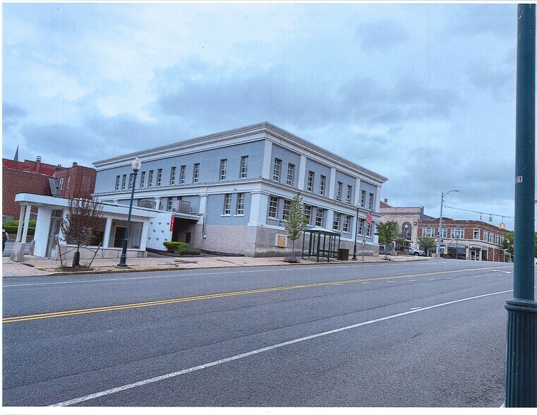 More Photos Of 2-6 N Main St, Wallingford Bank For Lease