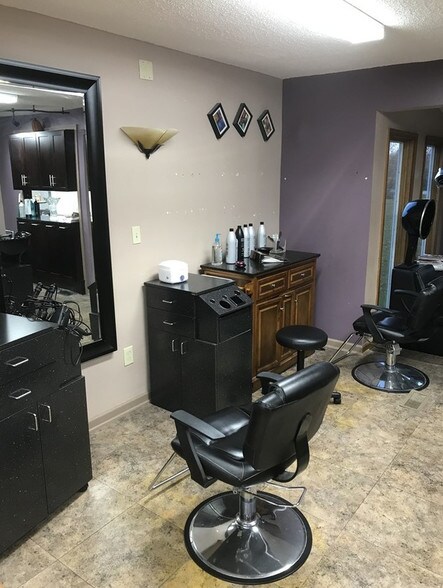 More Photos Of 904 E Pulaski Hwy, Elkton General Retail For Sale