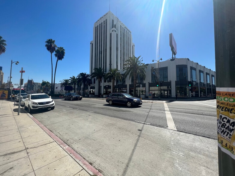 More Photos Of 5400-5420 Wilshire Blvd, Los Angeles Loft Creative Space For Lease