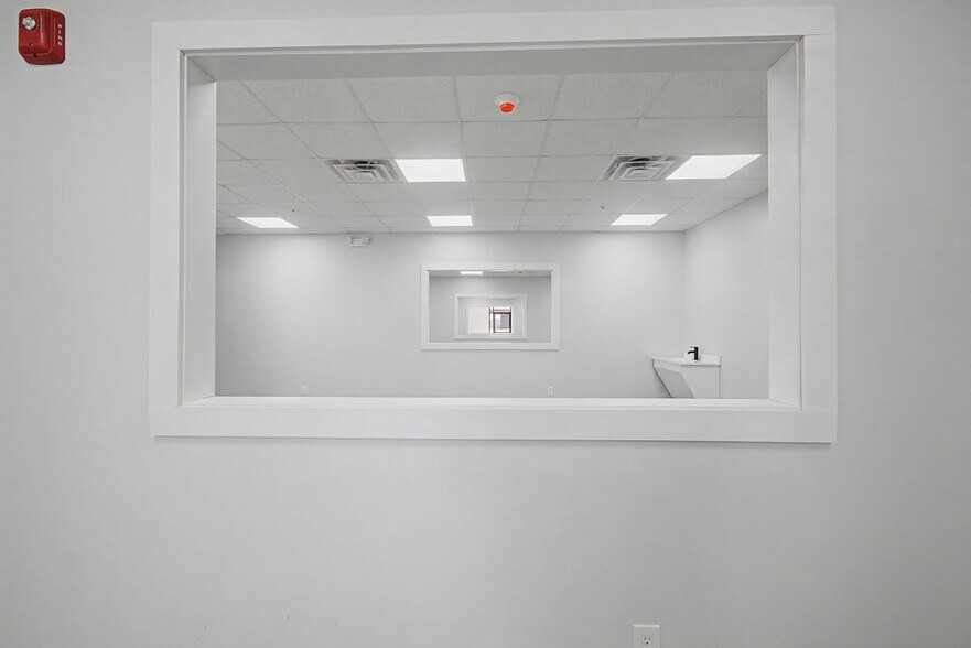 More Photos Of 207 Iris Dr, Hendersonville Daycare Center For Sale