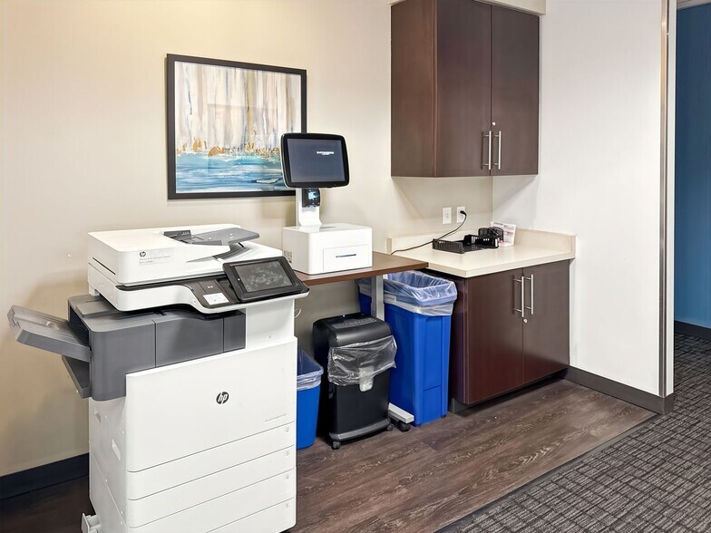 More Photos Of 3753 Howard Hughes Pky, Las Vegas Coworking Space