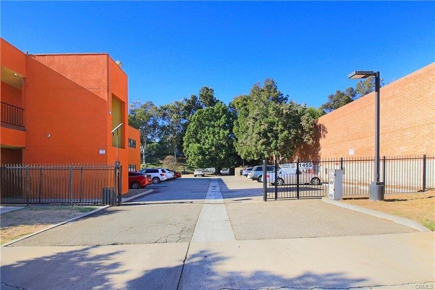 More Photos Of 1455 Monterey Pass Rd, Monterey Park Office Residential For Lease