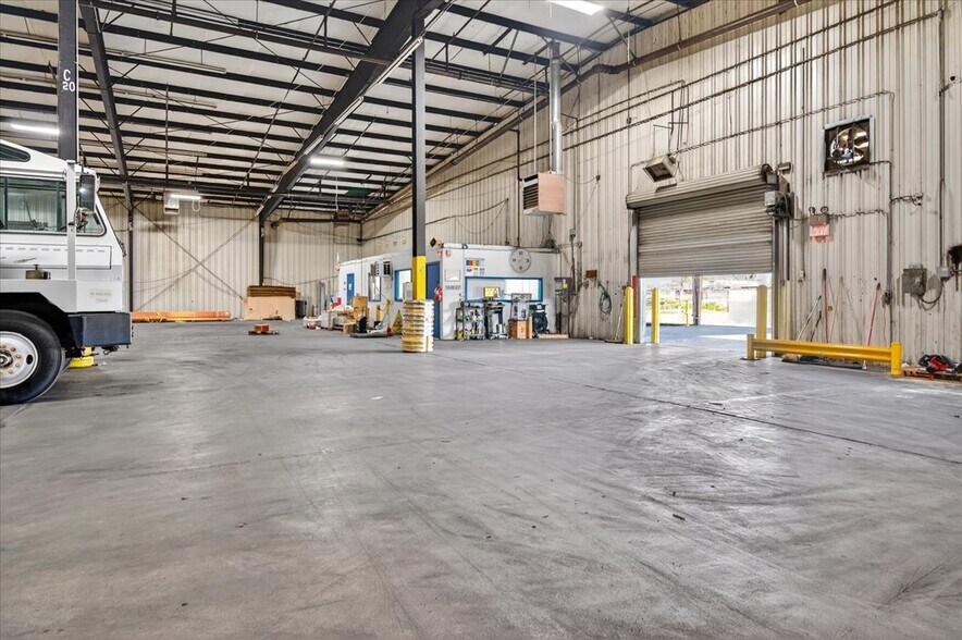 More Photos Of 1121 Annadale Ave, Sanger Refrigeration Cold Storage For Lease