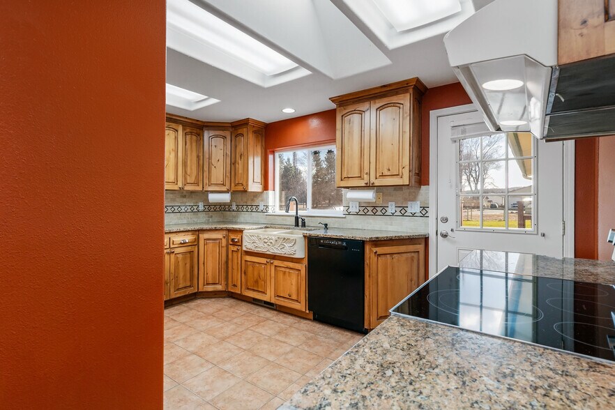 More Photos Of 9101 NW 31st St, Terrebonne Specialty For Sale