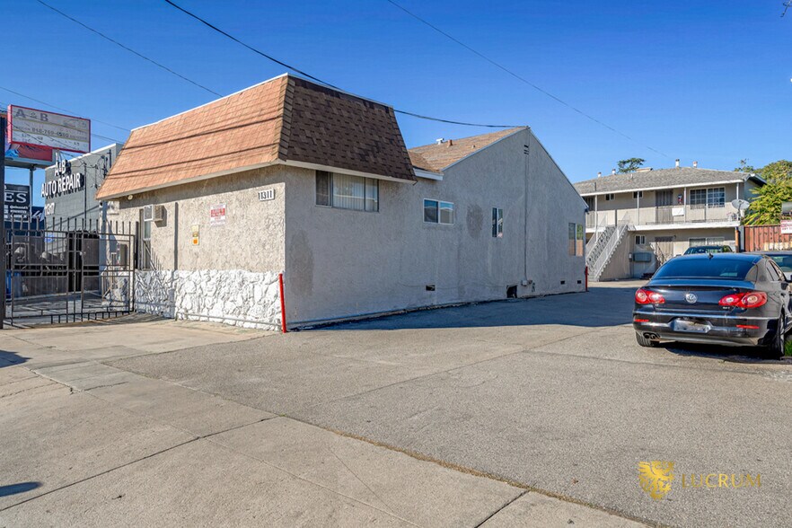 More Photos Of 11311 Burbank Blvd, North Hollywood Apartments For Sale