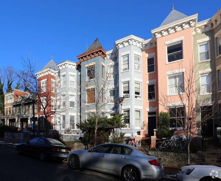 More Photos Of , Washington Multifamily For Sale