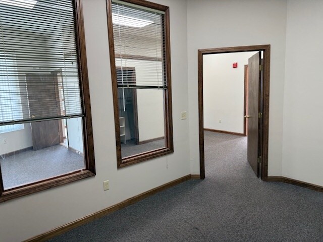 More Photos Of 21 Mohawk Trl, Greenfield Unknown For Lease