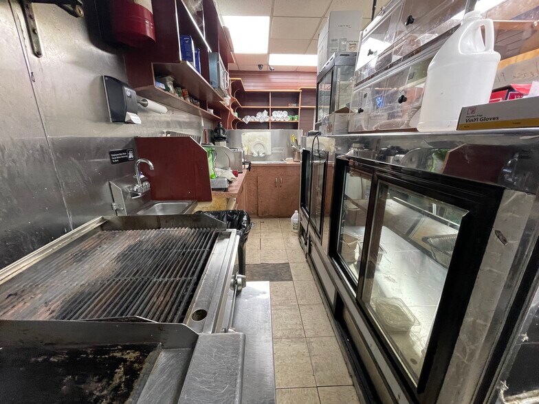 More Photos Of 148-11 175th St, Jamaica Storefront Retail Office For Sale