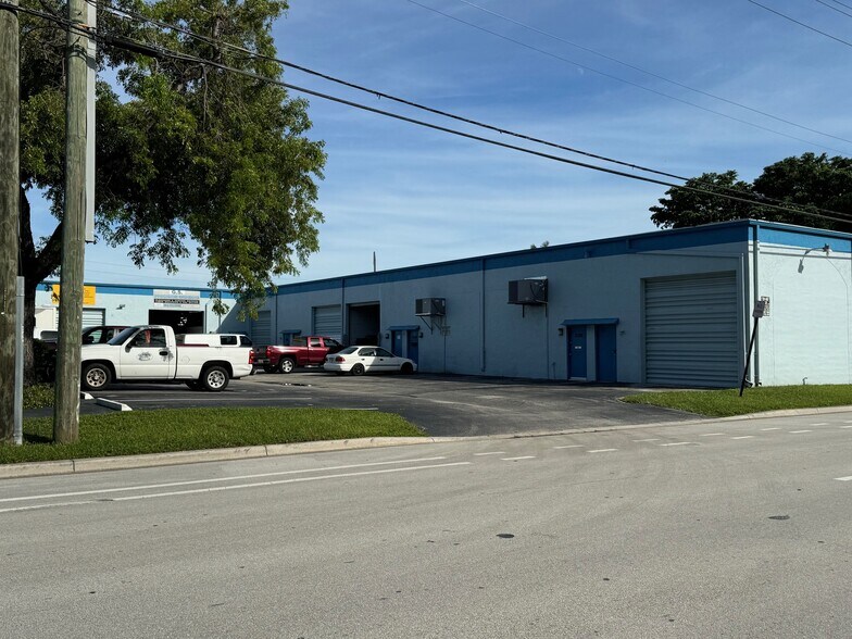 More Photos Of 3030-3056 SW 4th Ave, Fort Lauderdale Warehouse For Lease