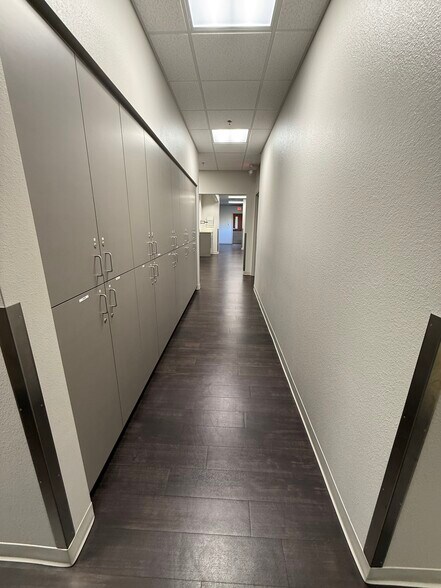 More Photos Of 3413 Golden Rd, Tyler Medical For Sale