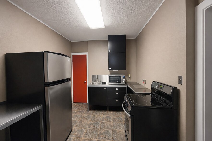 More Photos Of 2411 Kermit Hwy, Odessa Freestanding For Sale