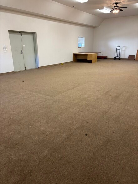 More Photos Of 725 W Highway 25 70, Dandridge Industrial For Sale