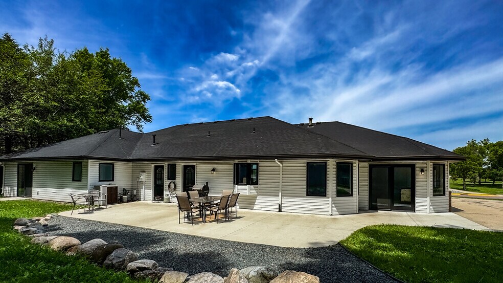 More Photos Of 203 Frank Ave NW, Elysian Specialty For Sale