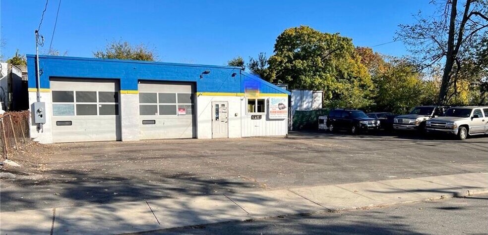 More Photos Of 275 Front Ave, West Haven Auto Repair For Sale