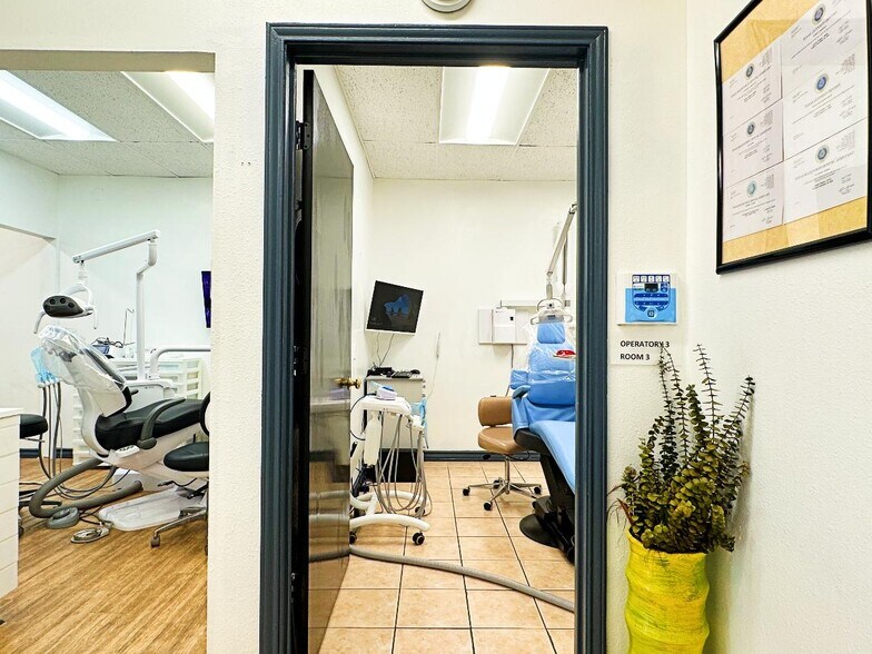 More Photos Of 8237 Fredericksburg Rd, San Antonio Medical For Sale