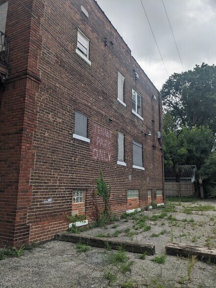 More Photos Of 1178 E 167th St, Cleveland Apartments For Sale