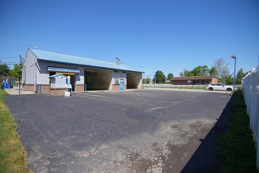 More Photos Of 353 Main St, Onsted Carwash For Sale